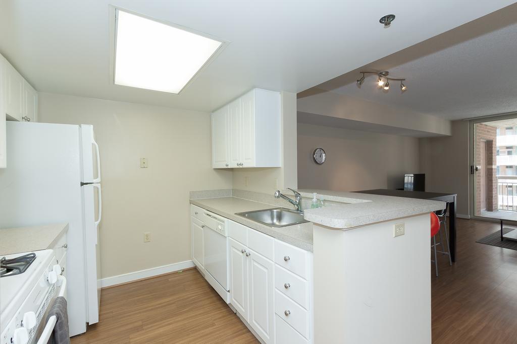 Pentagon City Luxury Apartment Arlington Esterno foto