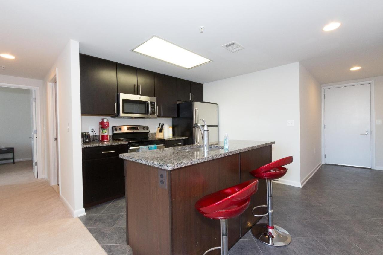 Pentagon City Luxury Apartment Arlington Esterno foto